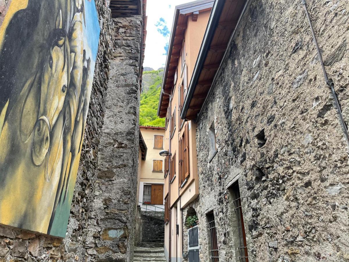 Cortenova La Casa Di Pucci Nel Borgo Affrescato Di Parlasco מראה חיצוני תמונה